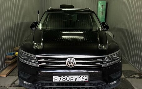 Volkswagen Tiguan II, 2017 год, 2 200 000 рублей, 1 фотография