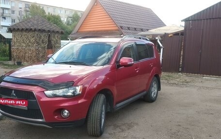 Mitsubishi Outlander III рестайлинг 3, 2011 год, 1 290 000 рублей, 9 фотография