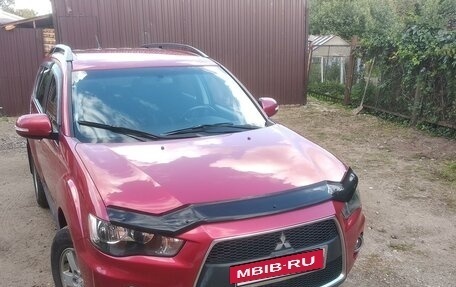 Mitsubishi Outlander III рестайлинг 3, 2011 год, 1 290 000 рублей, 12 фотография