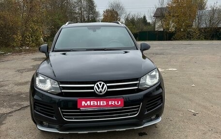 Volkswagen Touareg III, 2013 год, 3 050 000 рублей, 2 фотография