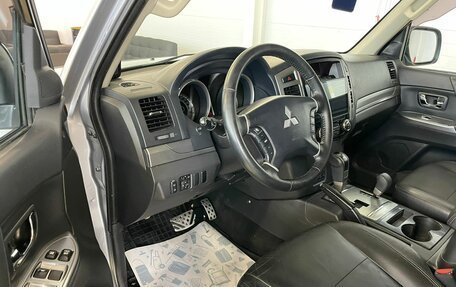 Mitsubishi Pajero IV, 2015 год, 2 999 000 рублей, 10 фотография