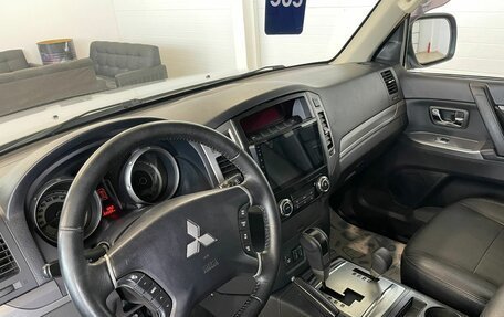 Mitsubishi Pajero IV, 2015 год, 2 999 000 рублей, 11 фотография