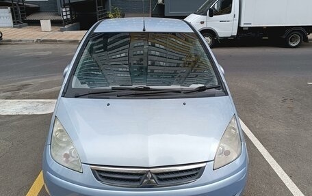 Mitsubishi Colt VI рестайлинг, 2005 год, 590 000 рублей, 3 фотография