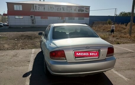 Hyundai Sonata IV рестайлинг, 2001 год, 330 000 рублей, 3 фотография