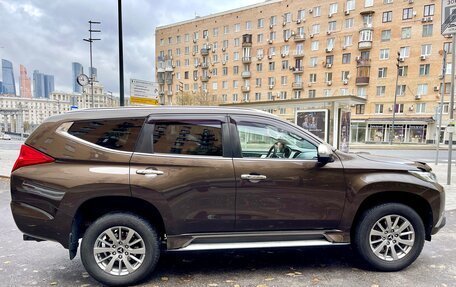 Mitsubishi Pajero Sport III рестайлинг, 2017 год, 2 850 000 рублей, 6 фотография