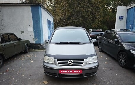 Volkswagen Sharan I рестайлинг, 2005 год, 635 000 рублей, 2 фотография