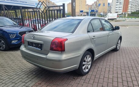 Toyota Avensis III рестайлинг, 2004 год, 700 000 рублей, 4 фотография