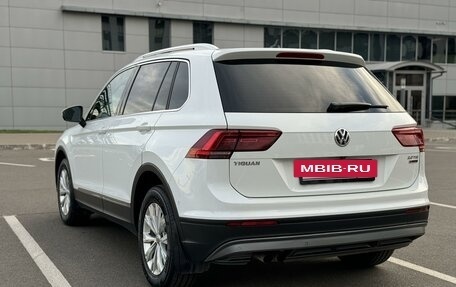 Volkswagen Tiguan II, 2017 год, 2 830 000 рублей, 3 фотография