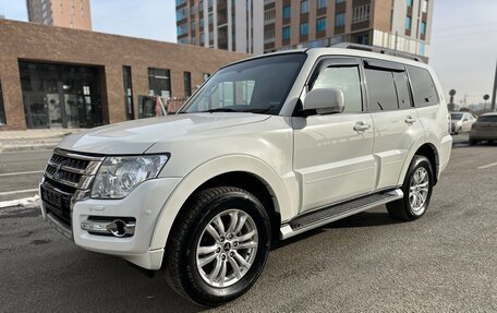 Mitsubishi Pajero IV, 2014 год, 3 199 000 рублей, 1 фотография