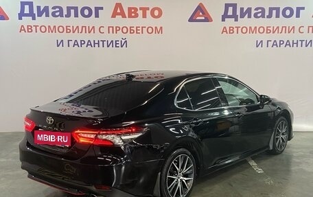 Toyota Camry, 2021 год, 3 185 000 рублей, 6 фотография