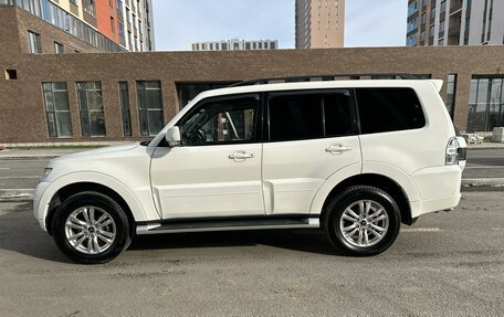 Mitsubishi Pajero IV, 2014 год, 3 199 000 рублей, 2 фотография