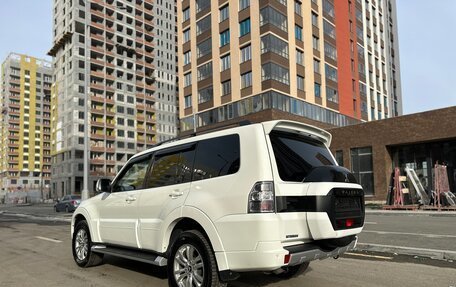 Mitsubishi Pajero IV, 2014 год, 3 199 000 рублей, 3 фотография