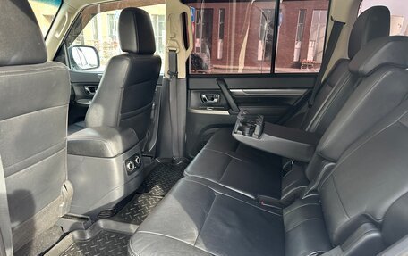 Mitsubishi Pajero IV, 2014 год, 3 199 000 рублей, 29 фотография