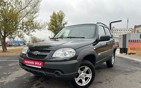 Chevrolet Niva I рестайлинг, 2013 год, 619 900 рублей, 3 фотография