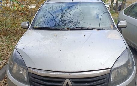 Renault Sandero I, 2013 год, 737 000 рублей, 1 фотография