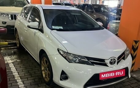 Toyota Auris II, 2013 год, 1 375 000 рублей, 14 фотография