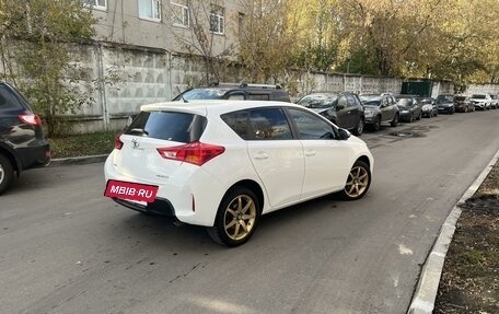 Toyota Auris II, 2013 год, 1 375 000 рублей, 2 фотография