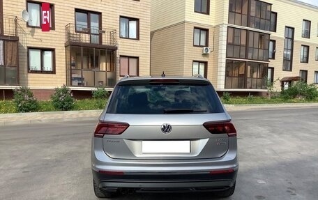 Volkswagen Tiguan II, 2017 год, 3 200 000 рублей, 3 фотография