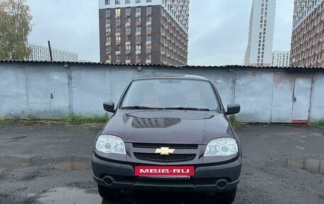 Chevrolet Niva I рестайлинг, 2013 год, 600 000 рублей, 3 фотография