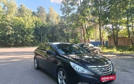 Hyundai Sonata VI, 2012 год, 950 000 рублей, 3 фотография