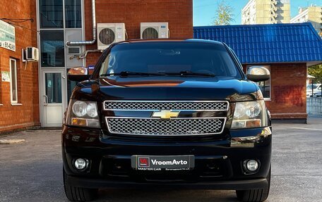 Chevrolet Tahoe III, 2012 год, 2 275 000 рублей, 2 фотография