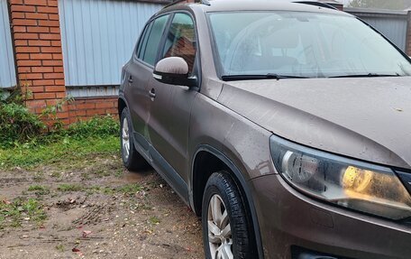 Volkswagen Tiguan I, 2015 год, 1 445 000 рублей, 2 фотография