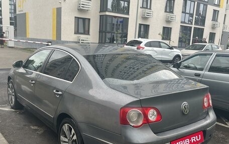 Volkswagen Passat B6, 2005 год, 605 000 рублей, 1 фотография