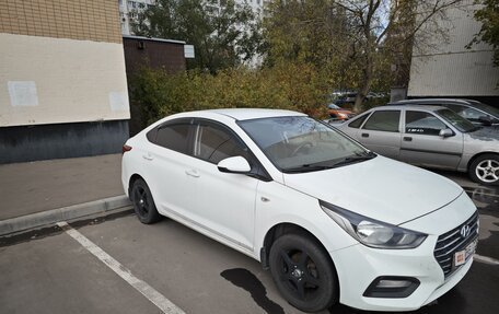 Hyundai Solaris II рестайлинг, 2018 год, 1 450 000 рублей, 8 фотография