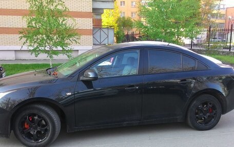 Chevrolet Cruze II, 2010 год, 820 000 рублей, 3 фотография