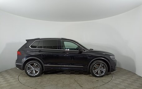 Volkswagen Tiguan II, 2018 год, 3 075 000 рублей, 4 фотография