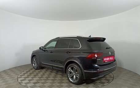 Volkswagen Tiguan II, 2018 год, 3 075 000 рублей, 7 фотография