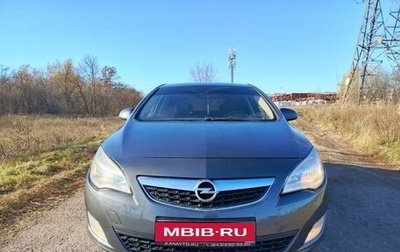 Opel Astra J, 2011 год, 650 000 рублей, 1 фотография