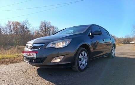 Opel Astra J, 2011 год, 650 000 рублей, 3 фотография