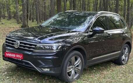 Volkswagen Tiguan II, 2017 год, 3 200 000 рублей, 2 фотография