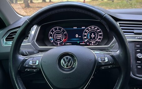 Volkswagen Tiguan II, 2017 год, 3 200 000 рублей, 22 фотография