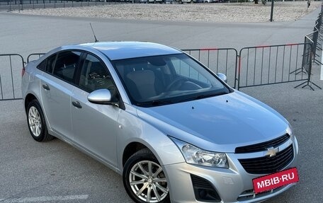 Chevrolet Cruze II, 2013 год, 997 000 рублей, 3 фотография