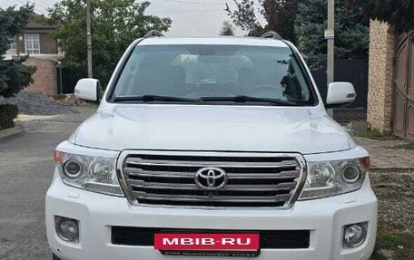 Toyota Land Cruiser 200, 2013 год, 4 000 000 рублей, 3 фотография