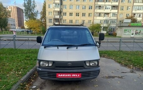 Toyota Town Ace III, 1994 год, 400 000 рублей, 2 фотография