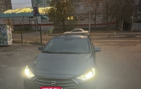 Hyundai Elantra VI рестайлинг, 2018 год, 1 550 000 рублей, 2 фотография