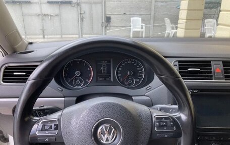 Volkswagen Jetta VI, 2013 год, 900 000 рублей, 5 фотография