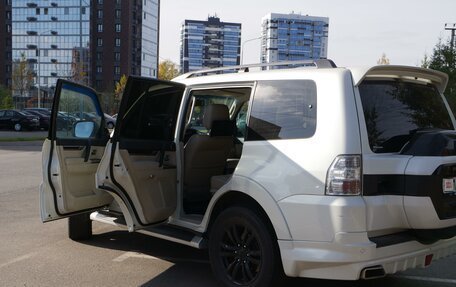 Mitsubishi Pajero IV, 2019 год, 3 869 000 рублей, 2 фотография