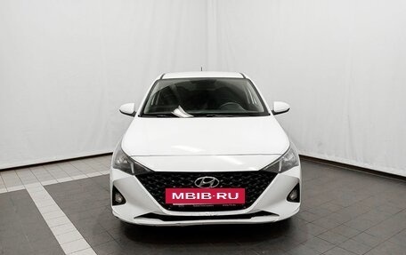 Hyundai Solaris II рестайлинг, 2021 год, 1 557 000 рублей, 2 фотография