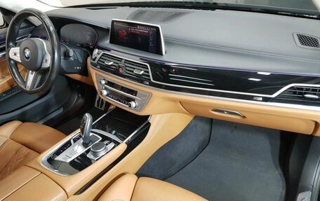 BMW 7 серия, 2020 год, 6 790 000 рублей, 12 фотография