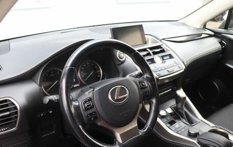 Lexus NX I, 2016 год, 2 999 000 рублей, 11 фотография