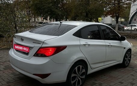 Hyundai Solaris II рестайлинг, 2014 год, 820 000 рублей, 2 фотография