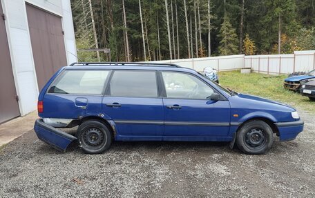 Volkswagen Passat B4, 1995 год, 200 000 рублей, 3 фотография