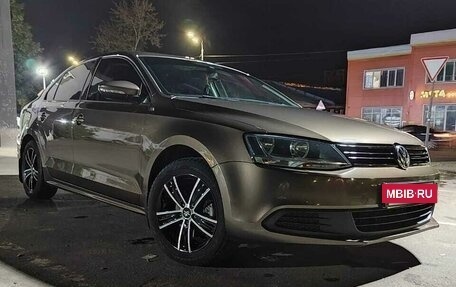 Volkswagen Jetta VI, 2013 год, 1 410 000 рублей, 3 фотография