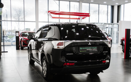 Mitsubishi Outlander III рестайлинг 3, 2014 год, 1 500 000 рублей, 8 фотография