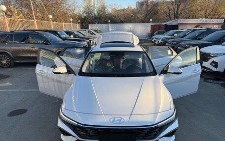 Hyundai Elantra, 2024 год, 2 550 000 рублей, 17 фотография