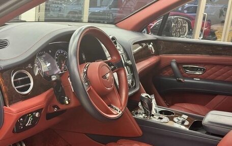 Bentley Bentayga I, 2017 год, 11 000 199 рублей, 9 фотография